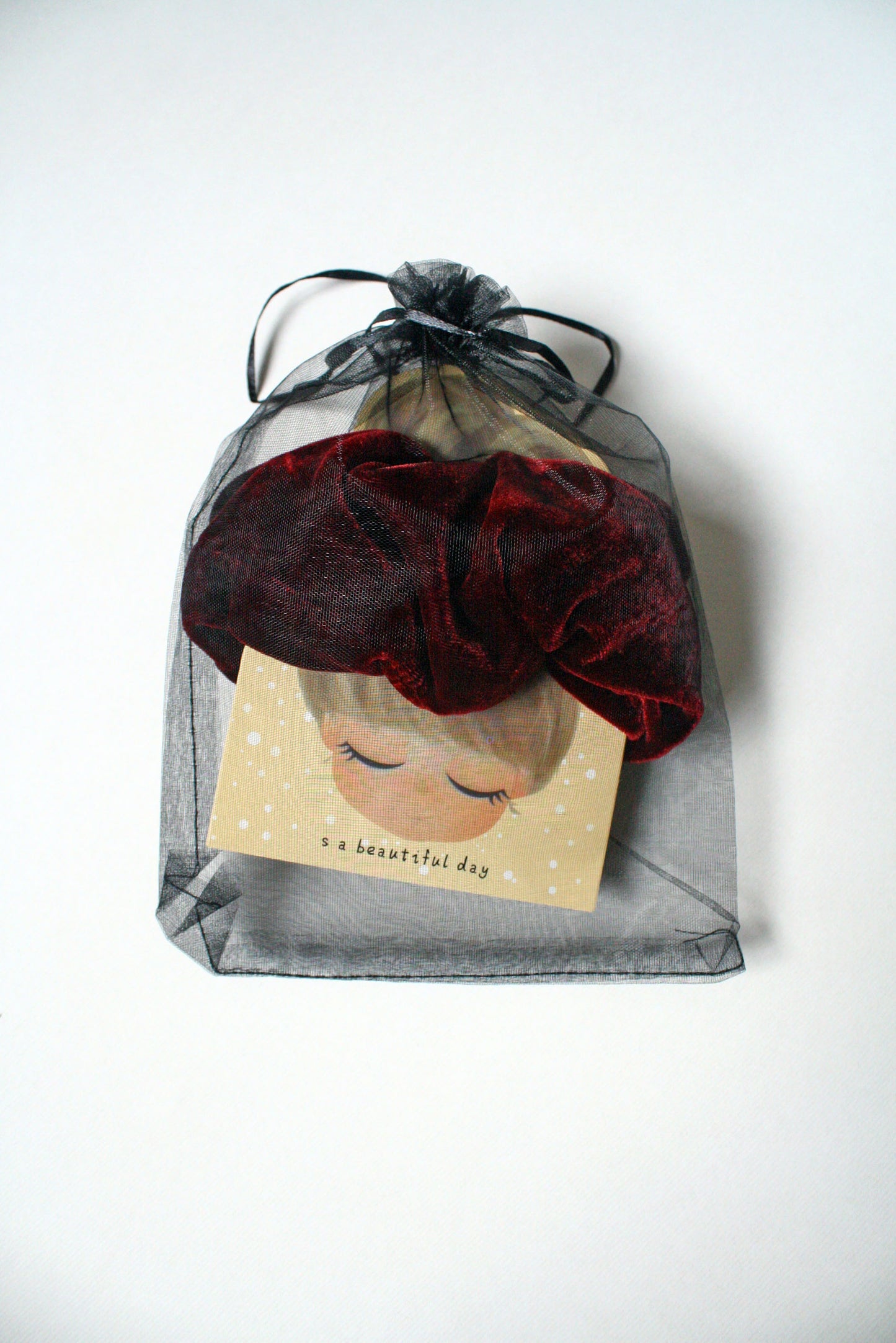 Scrunchie de Seda Terciopelo Grande en Tono Red Merlot